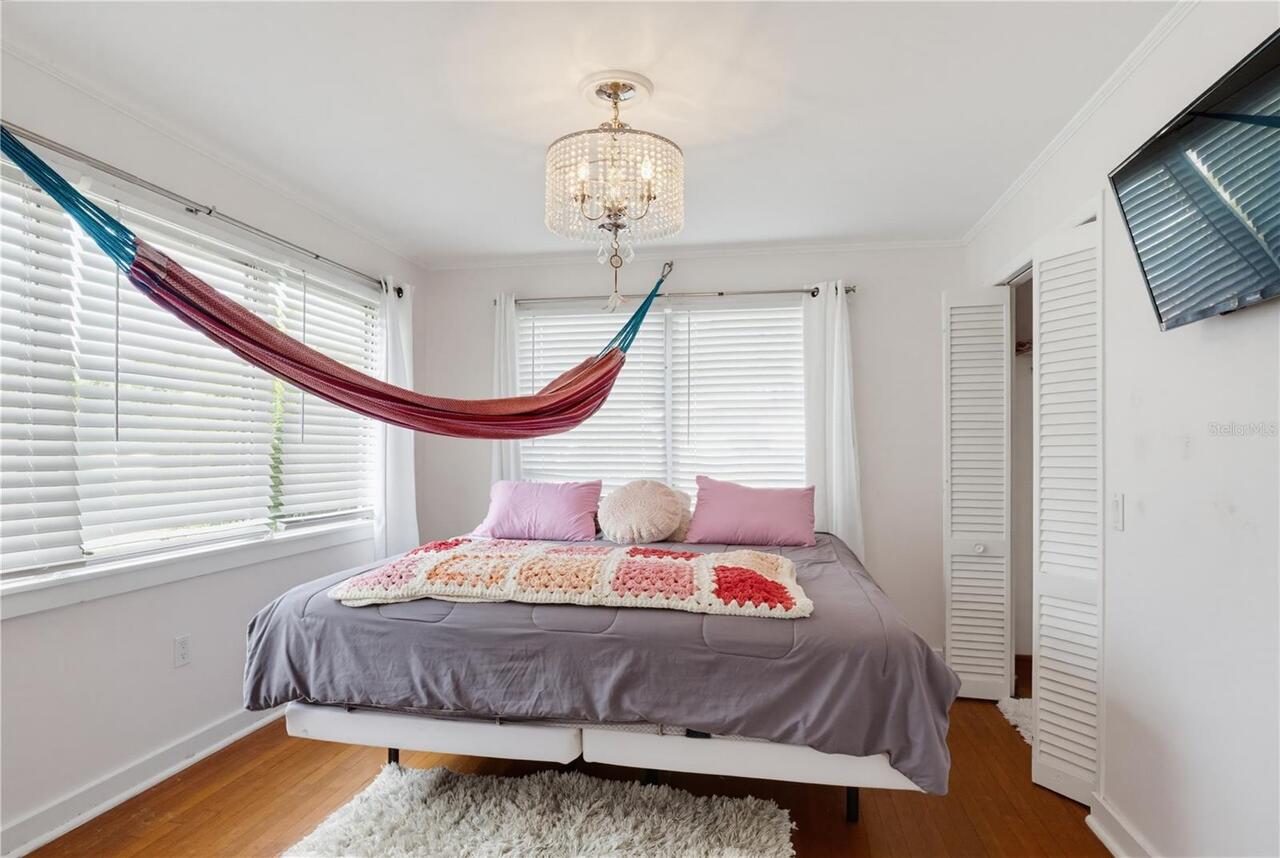 Listing Photo 10