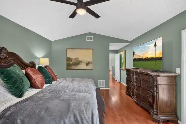 Listing Photo 32