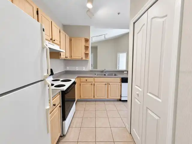Listing Photo 14