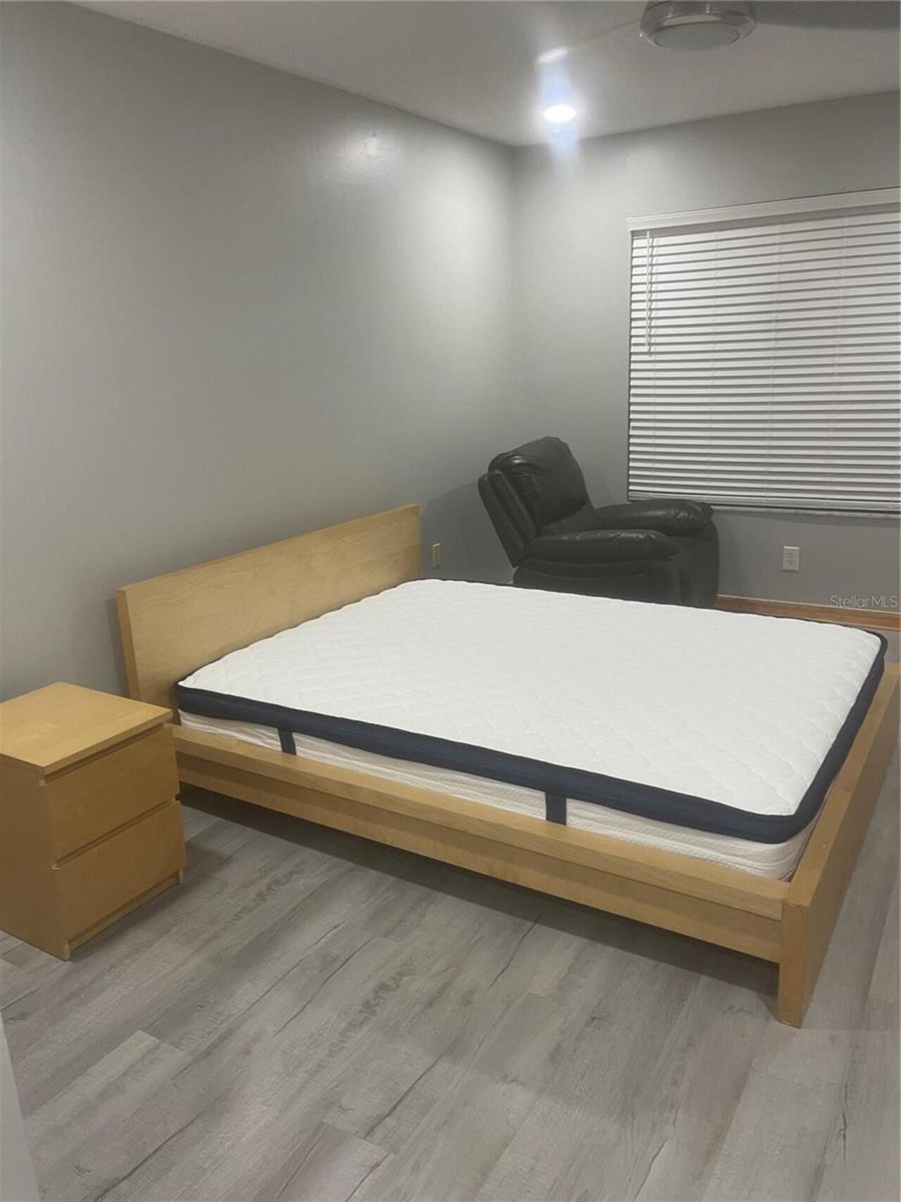 Listing Photo 12