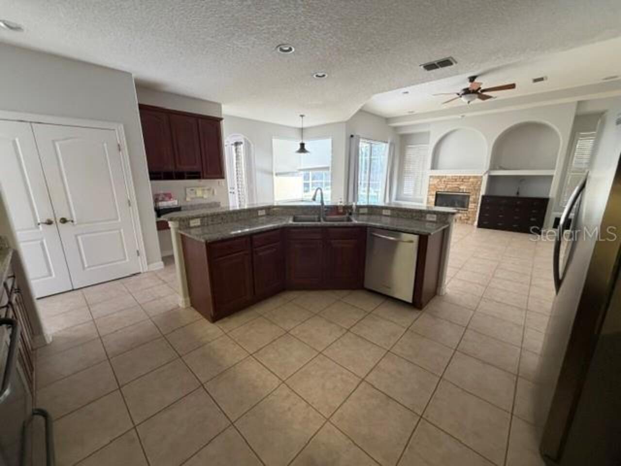 Listing Photo 10