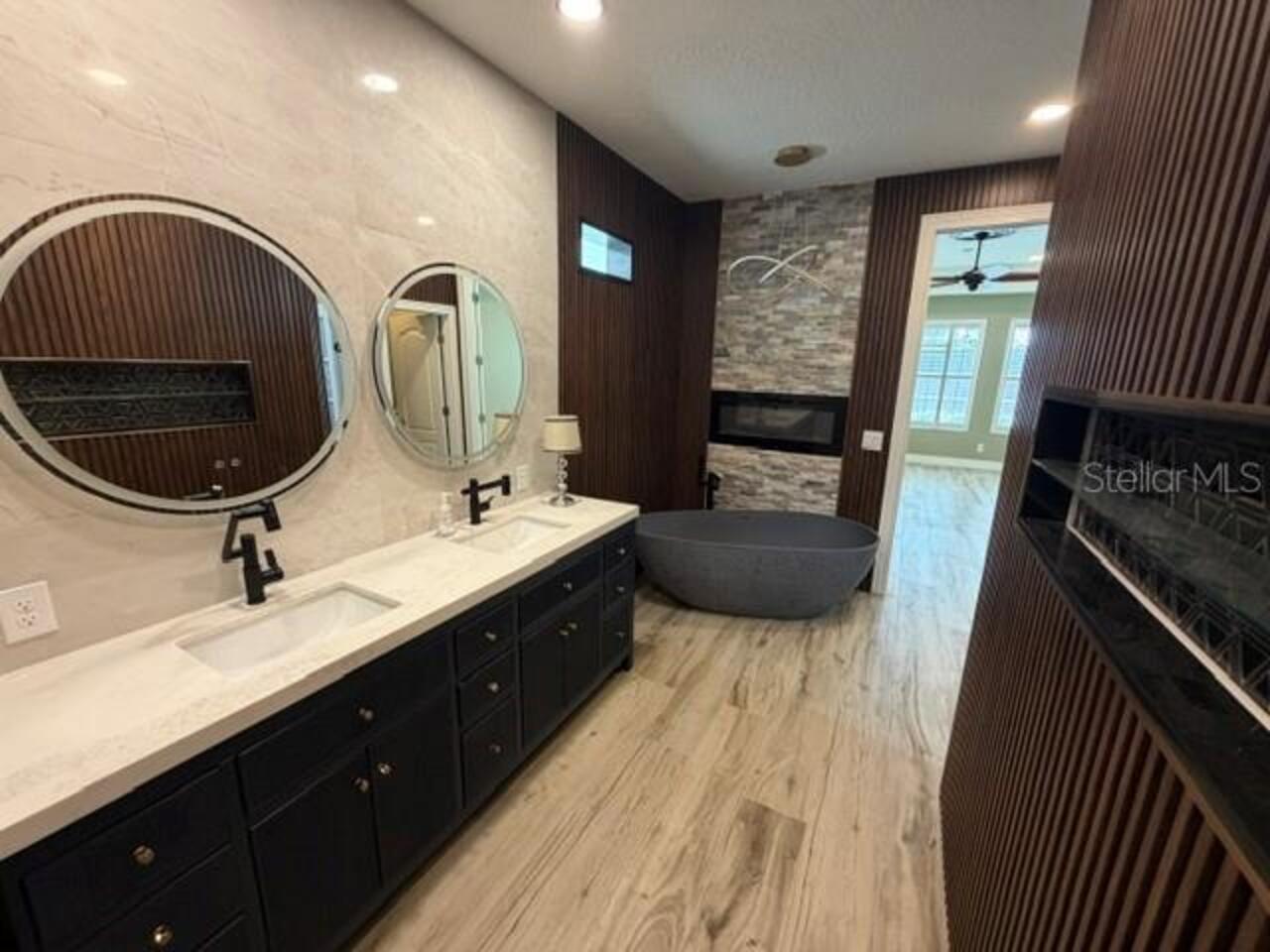 Listing Photo 18
