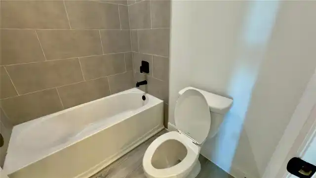 Listing Photo 21