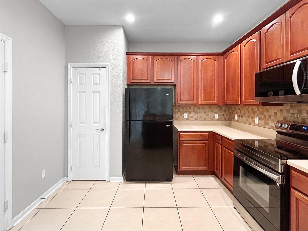 Listing Photo 10