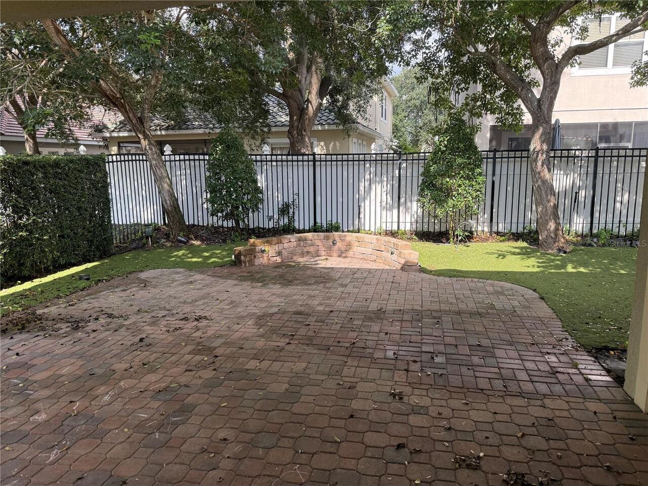 Listing Photo 16