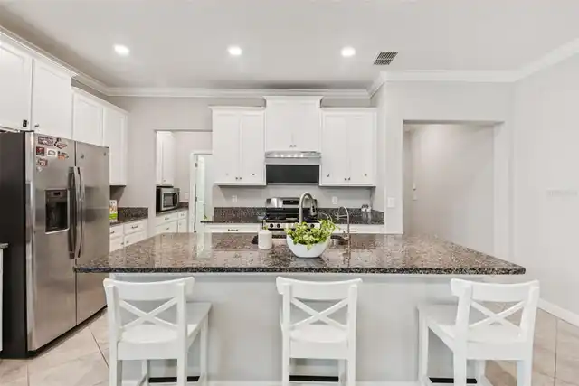 Listing Photo 17