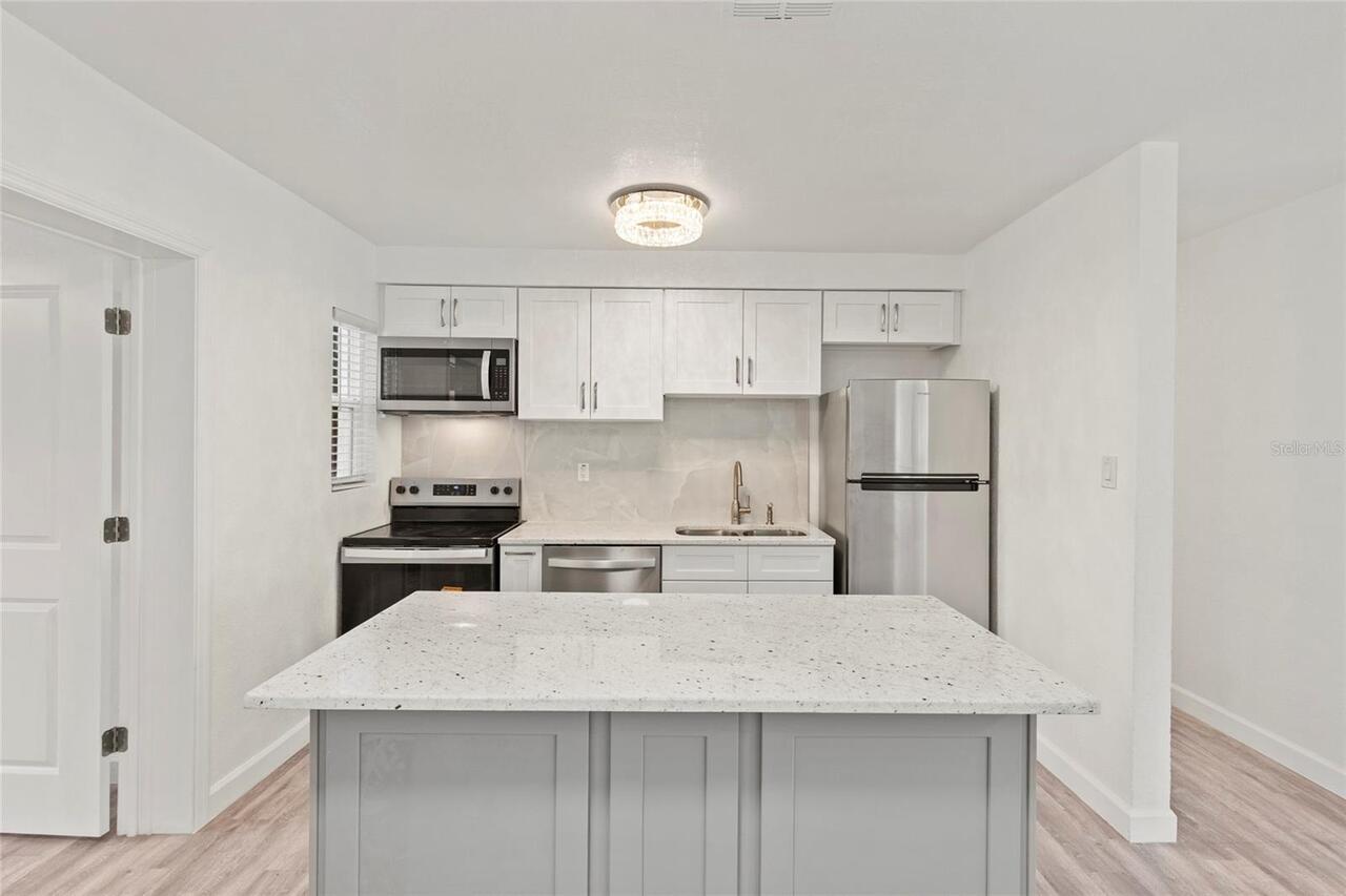 Listing Photo 10