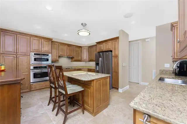 Listing Photo 9