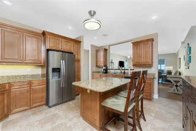 Listing Photo 12