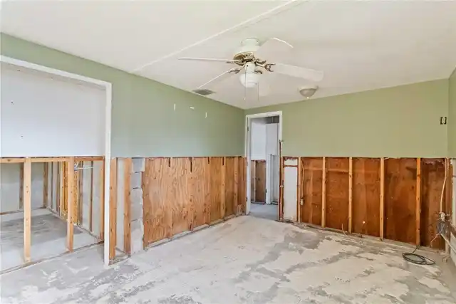 Listing Photo 14