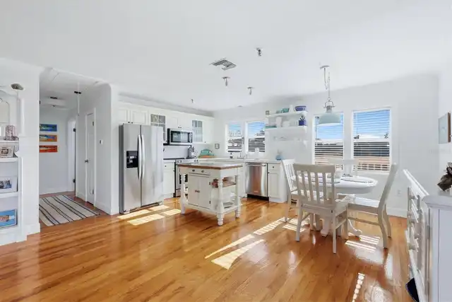 Listing Photo 15