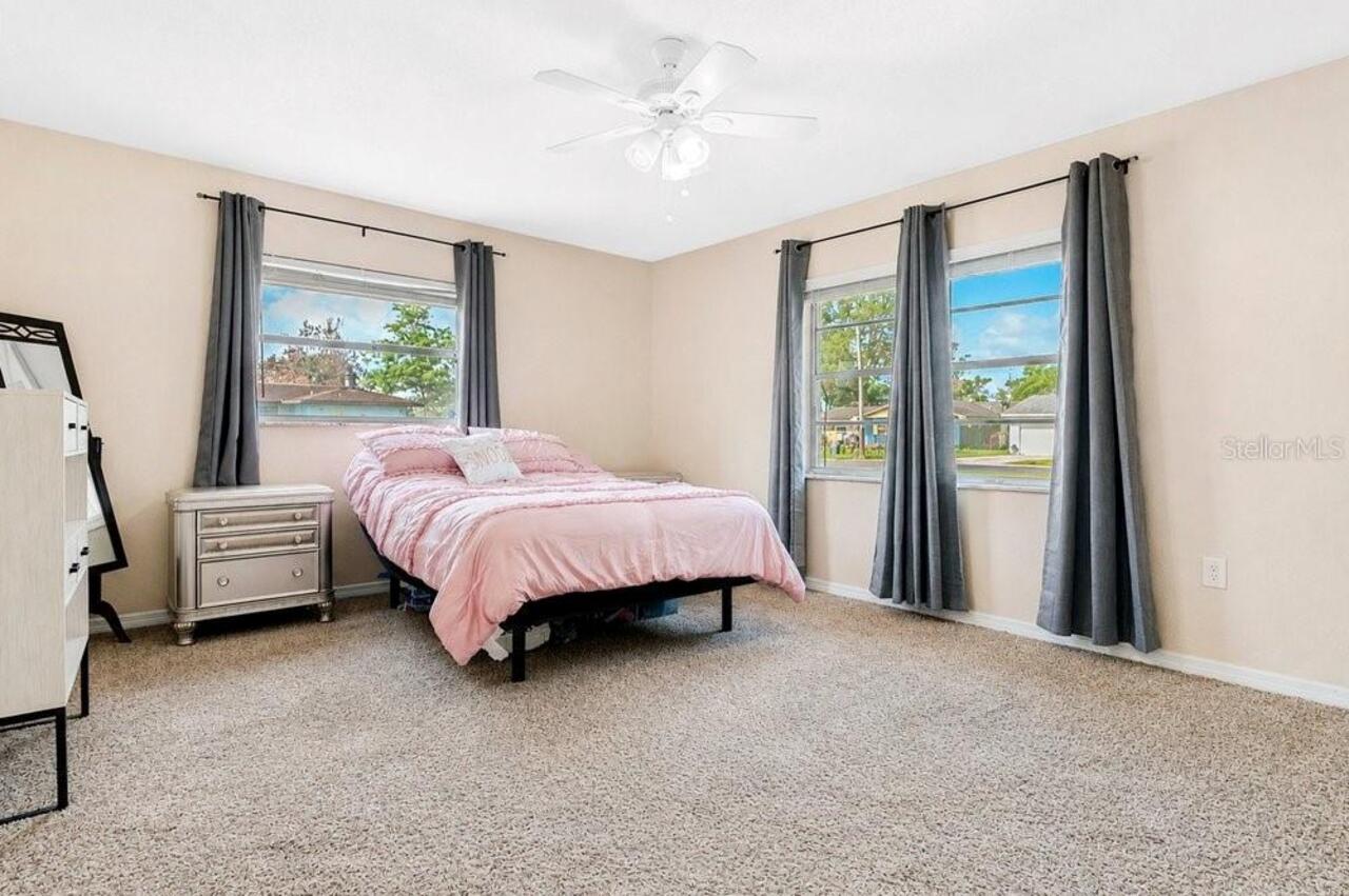 Listing Photo 12