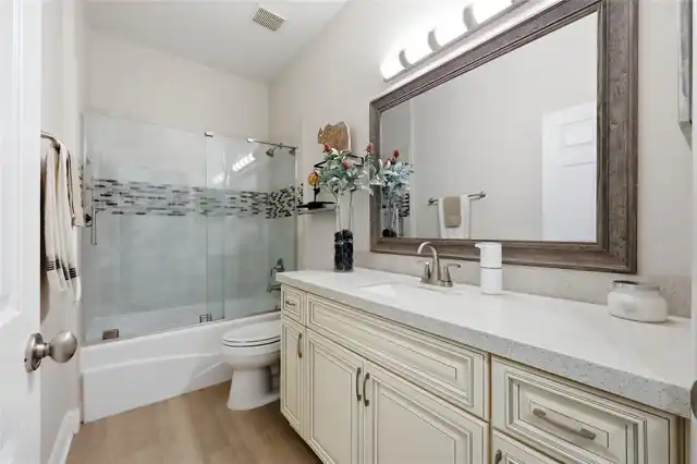 Listing Photo 28
