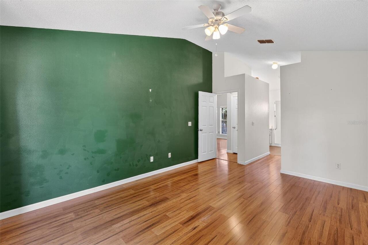 Listing Photo 23