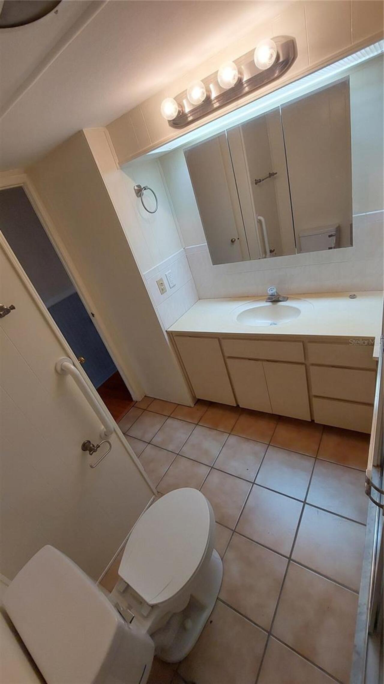 Listing Photo 12