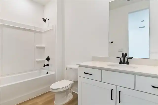 Listing Photo 18