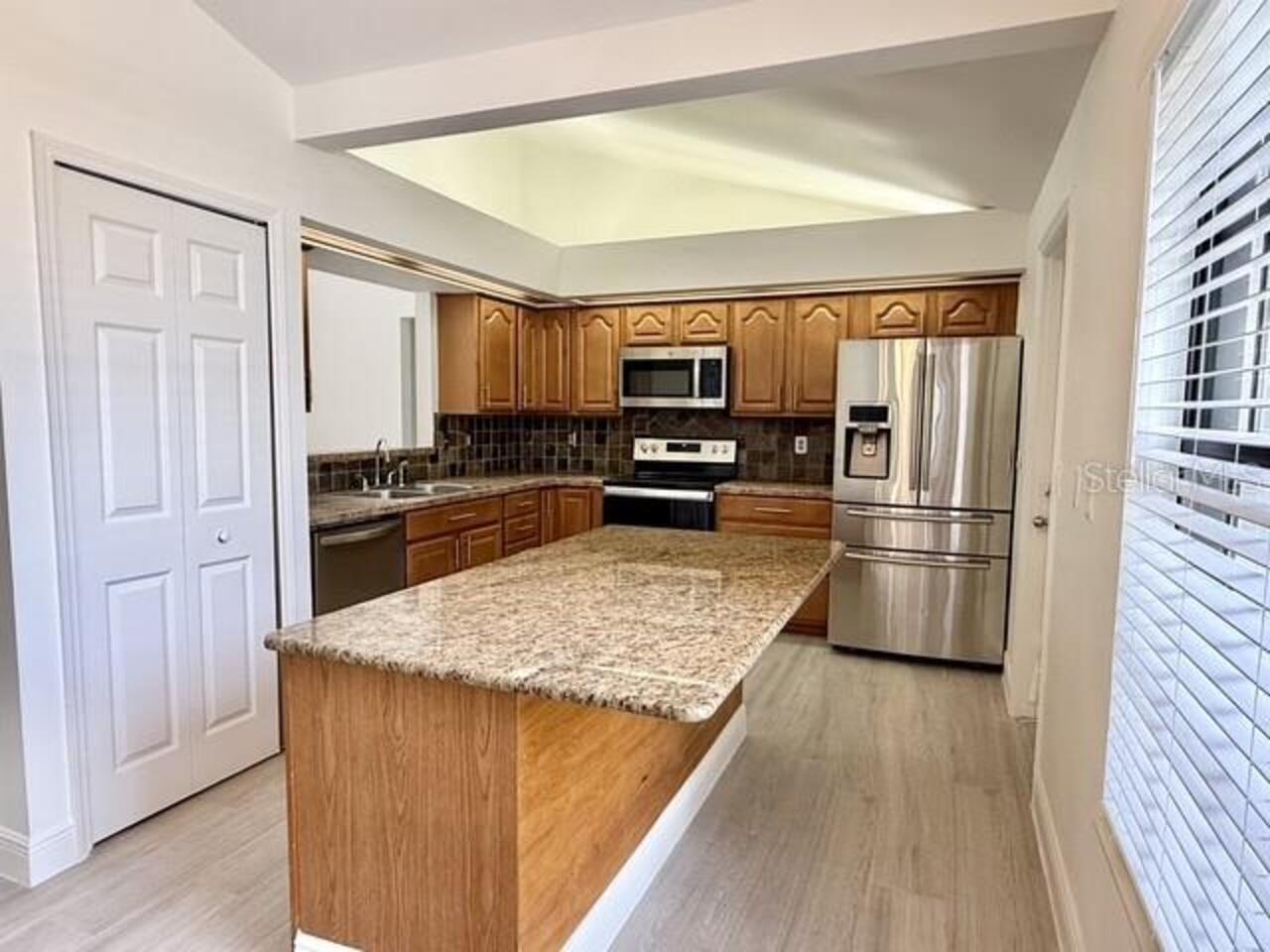 Listing Photo 11
