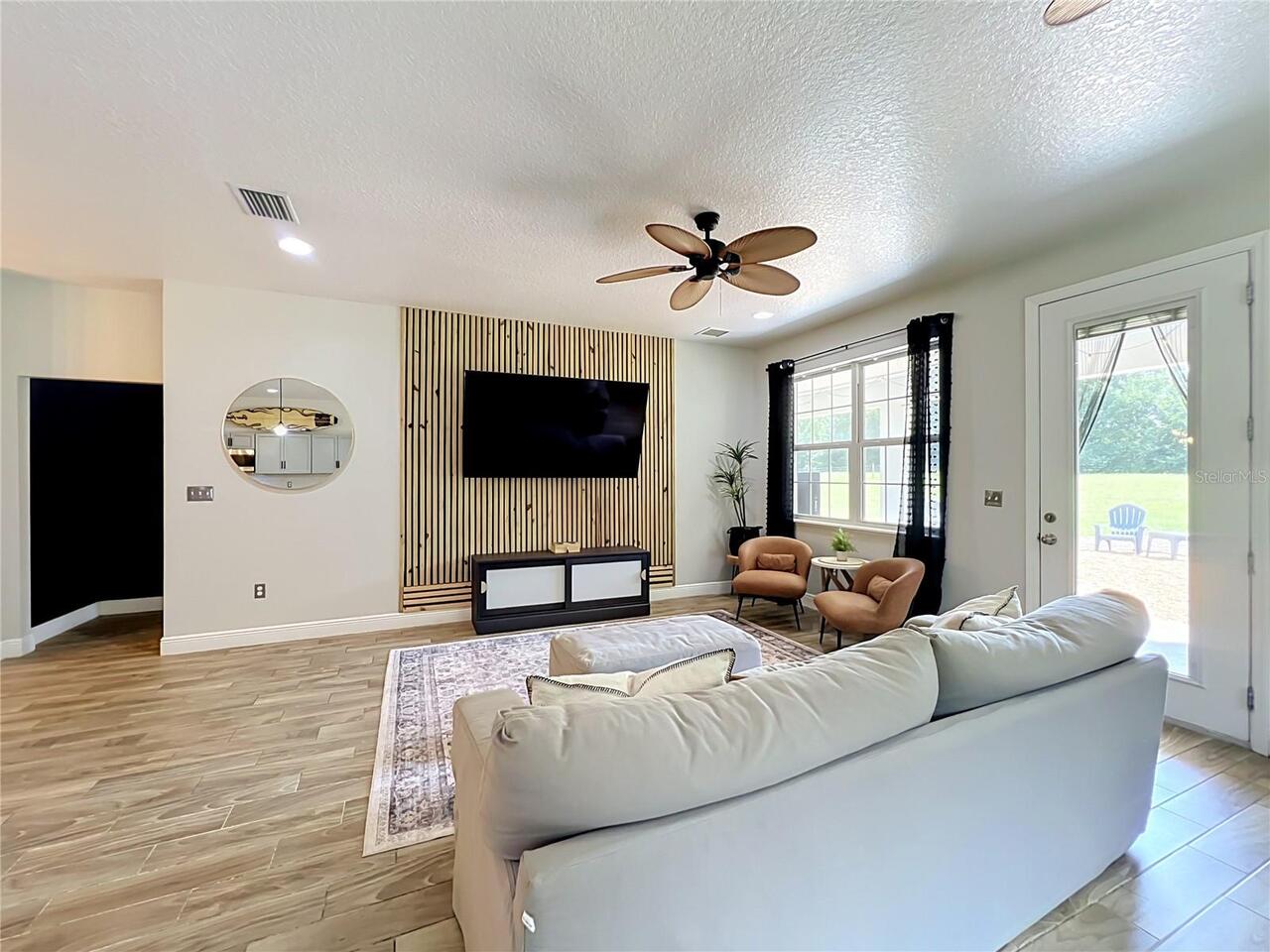 Listing Photo 28