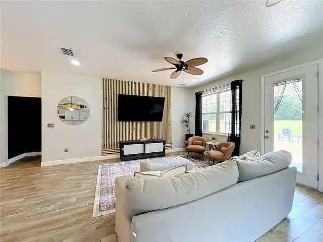 Listing Photo 28