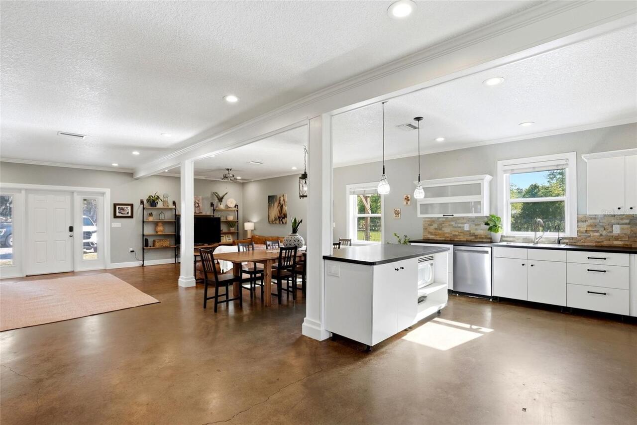 Listing Photo 10