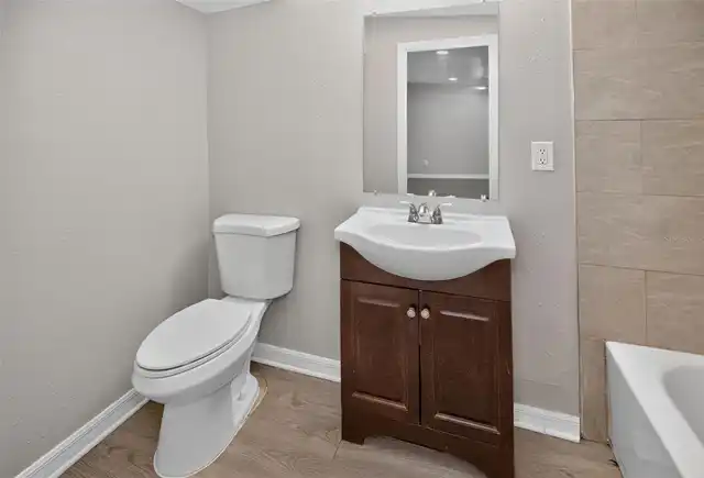 Listing Photo 14