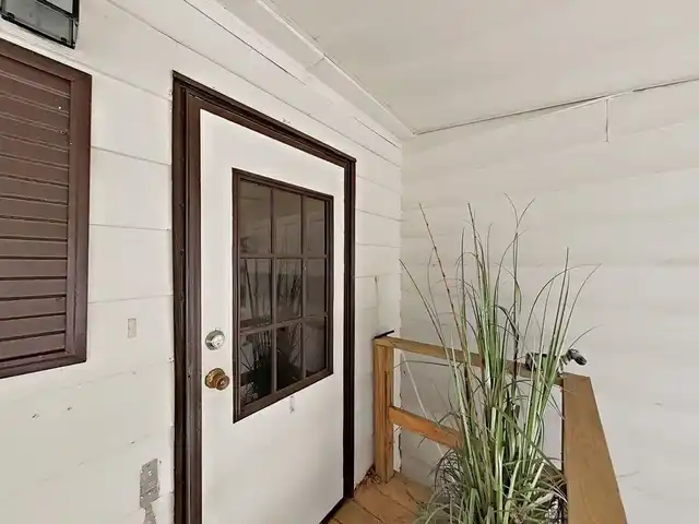 Listing Photo 8