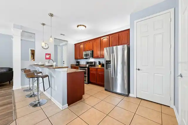 Listing Photo 6