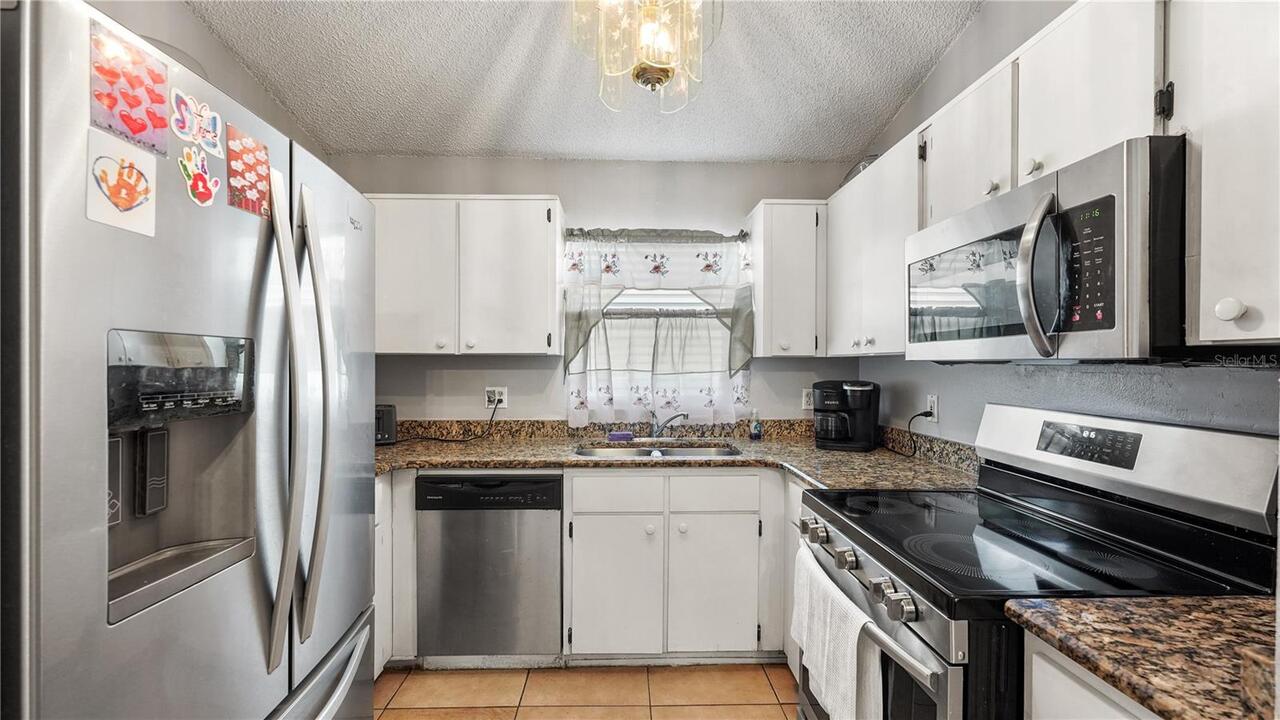 Listing Photo 8