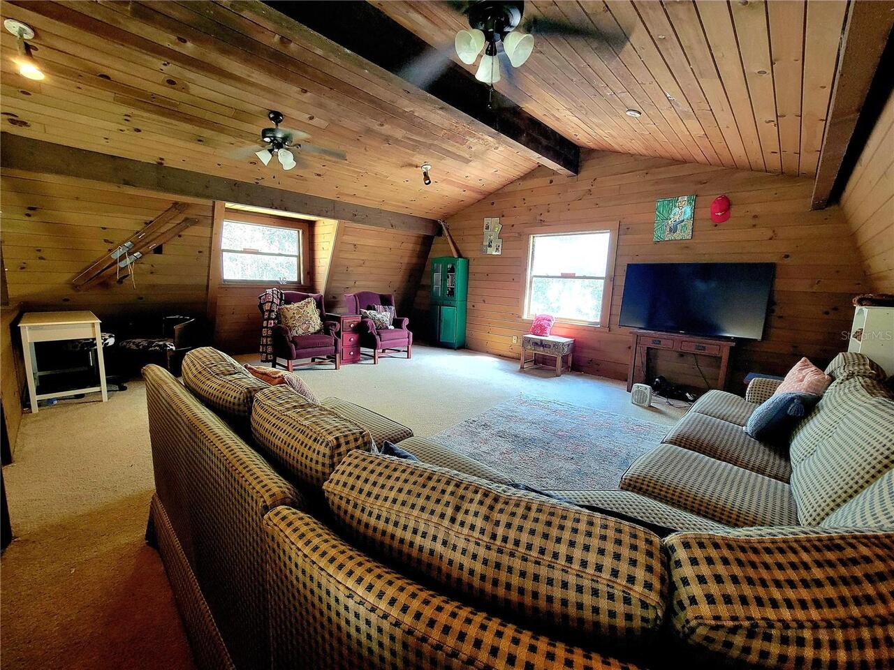 Listing Photo 8