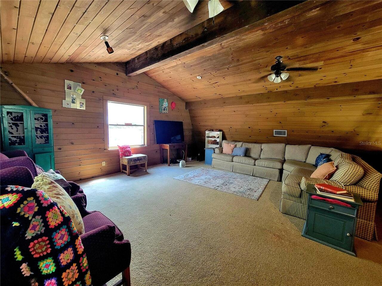 Listing Photo 9