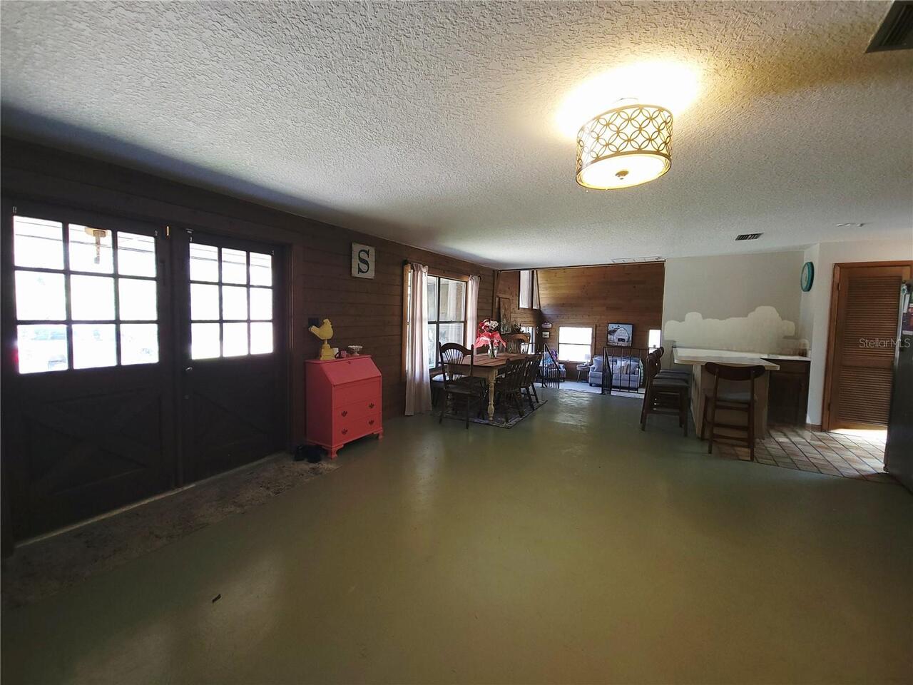 Listing Photo 10