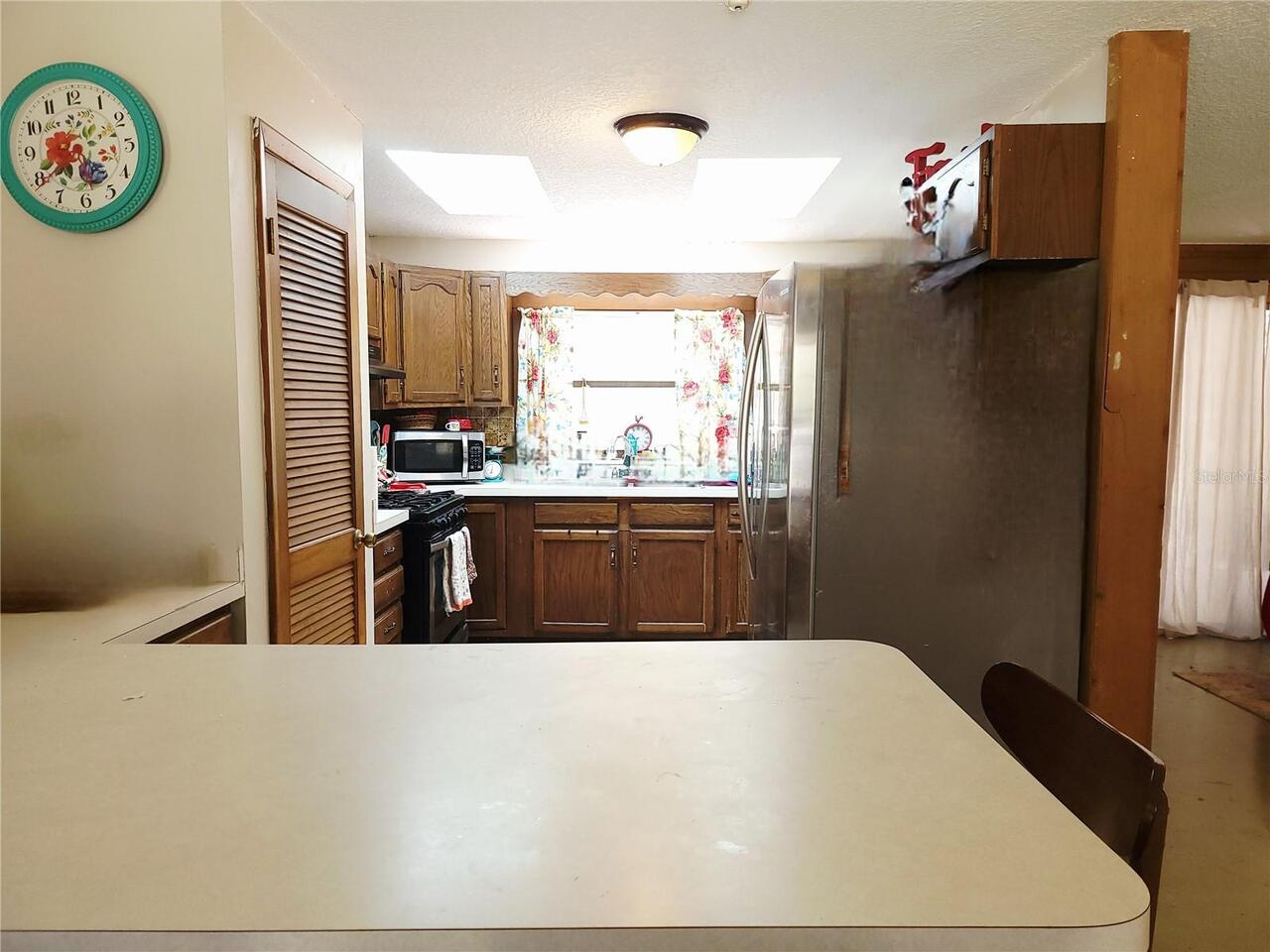Listing Photo 12