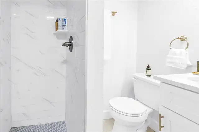Listing Photo 32