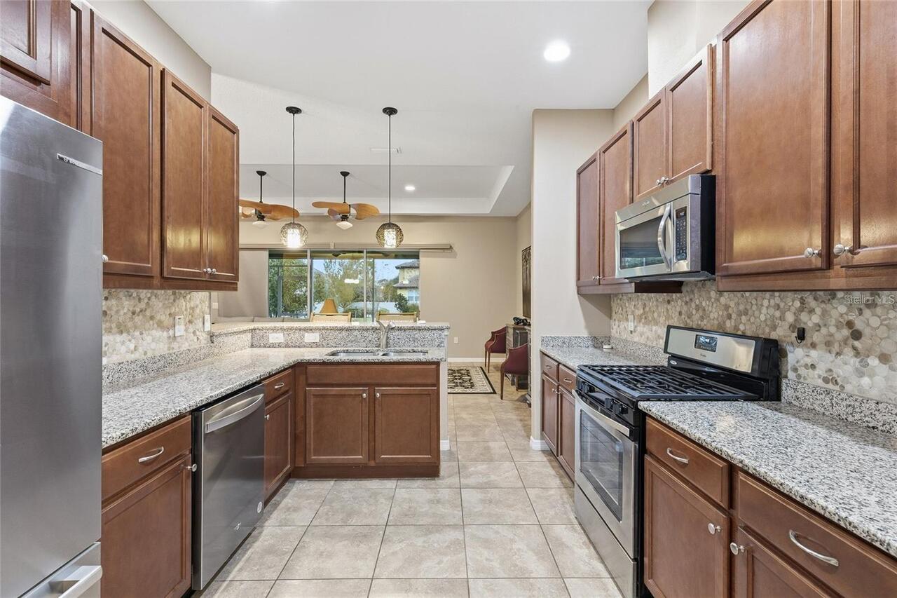 Listing Photo 8