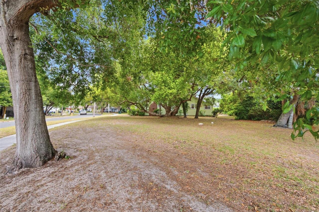 Listing Photo 9