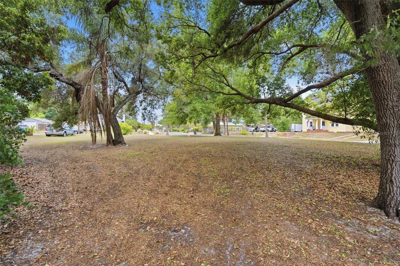 Listing Photo 11
