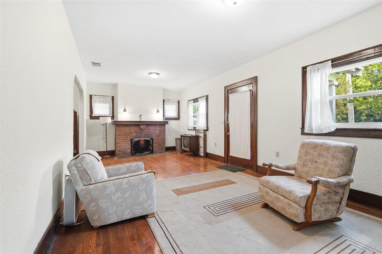 Listing Photo 17
