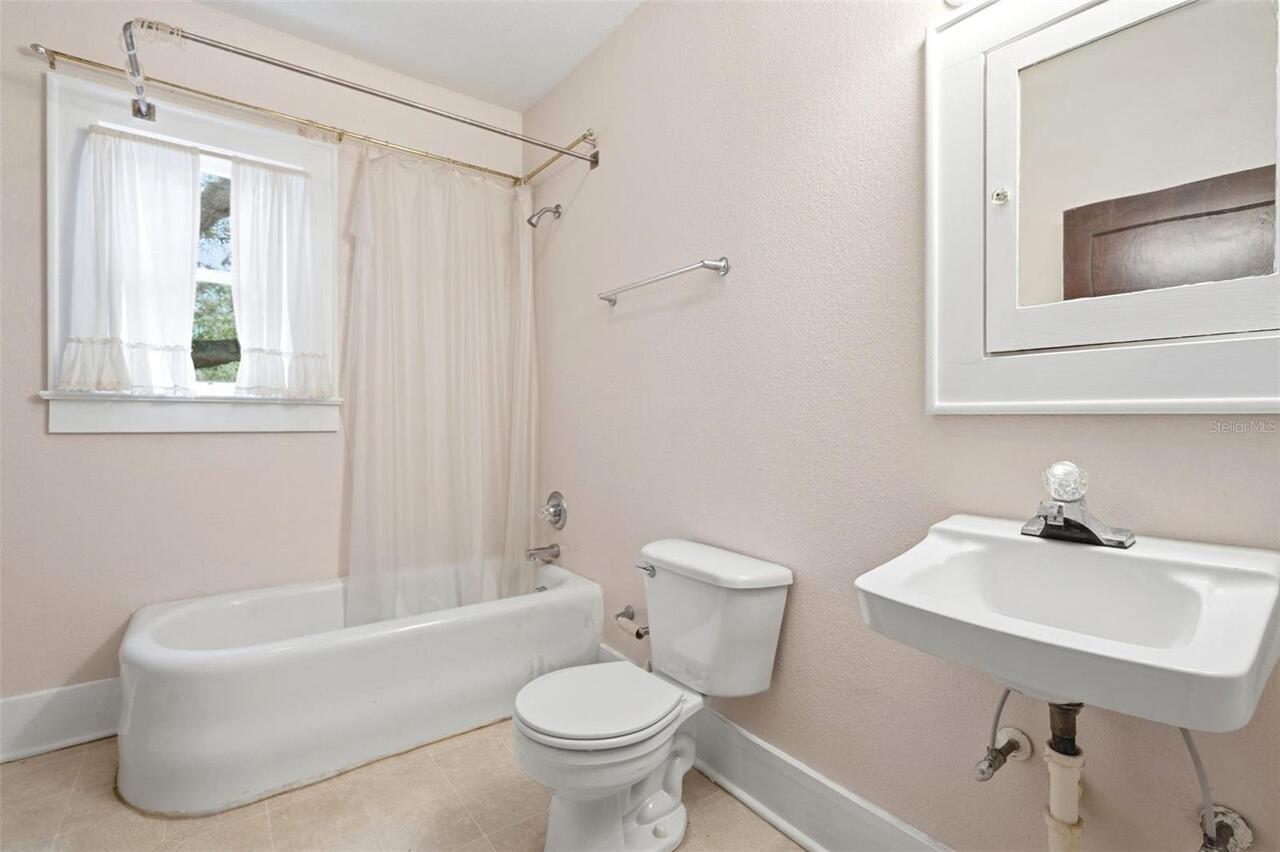 Listing Photo 28
