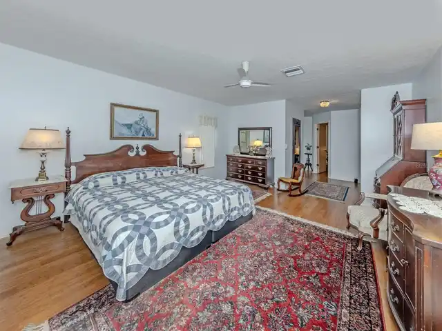 Listing Photo 13