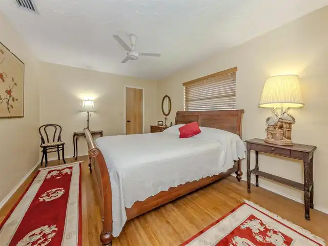 Listing Photo 14