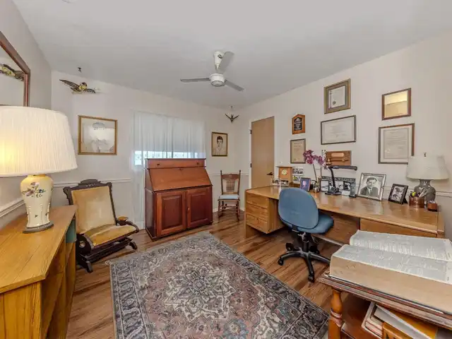 Listing Photo 16