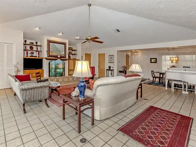 Listing Photo 25