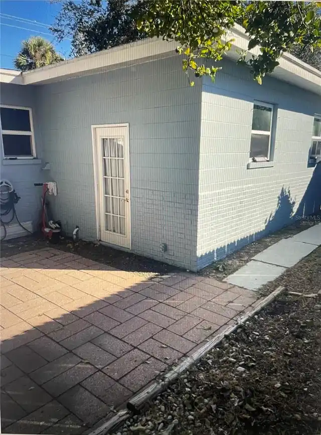 Listing Photo 11