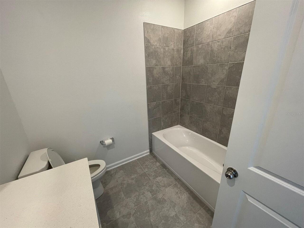 Listing Photo 6