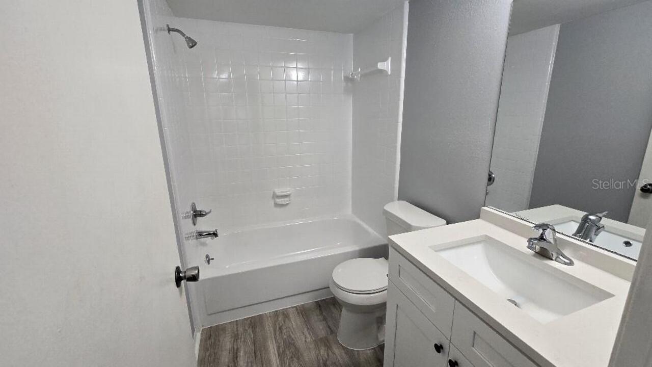 Listing Photo 12
