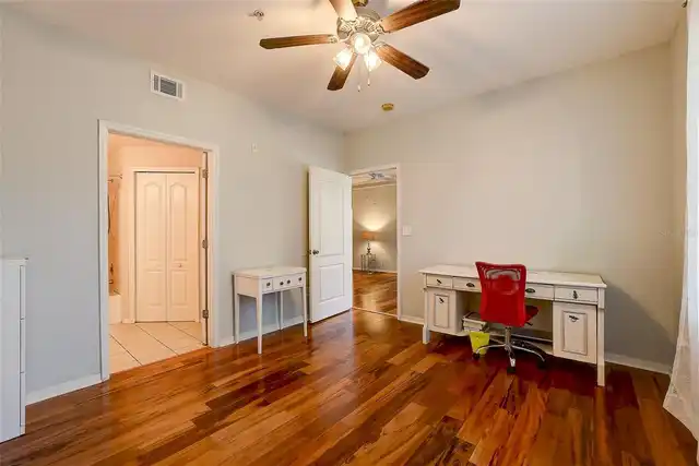 Listing Photo 16