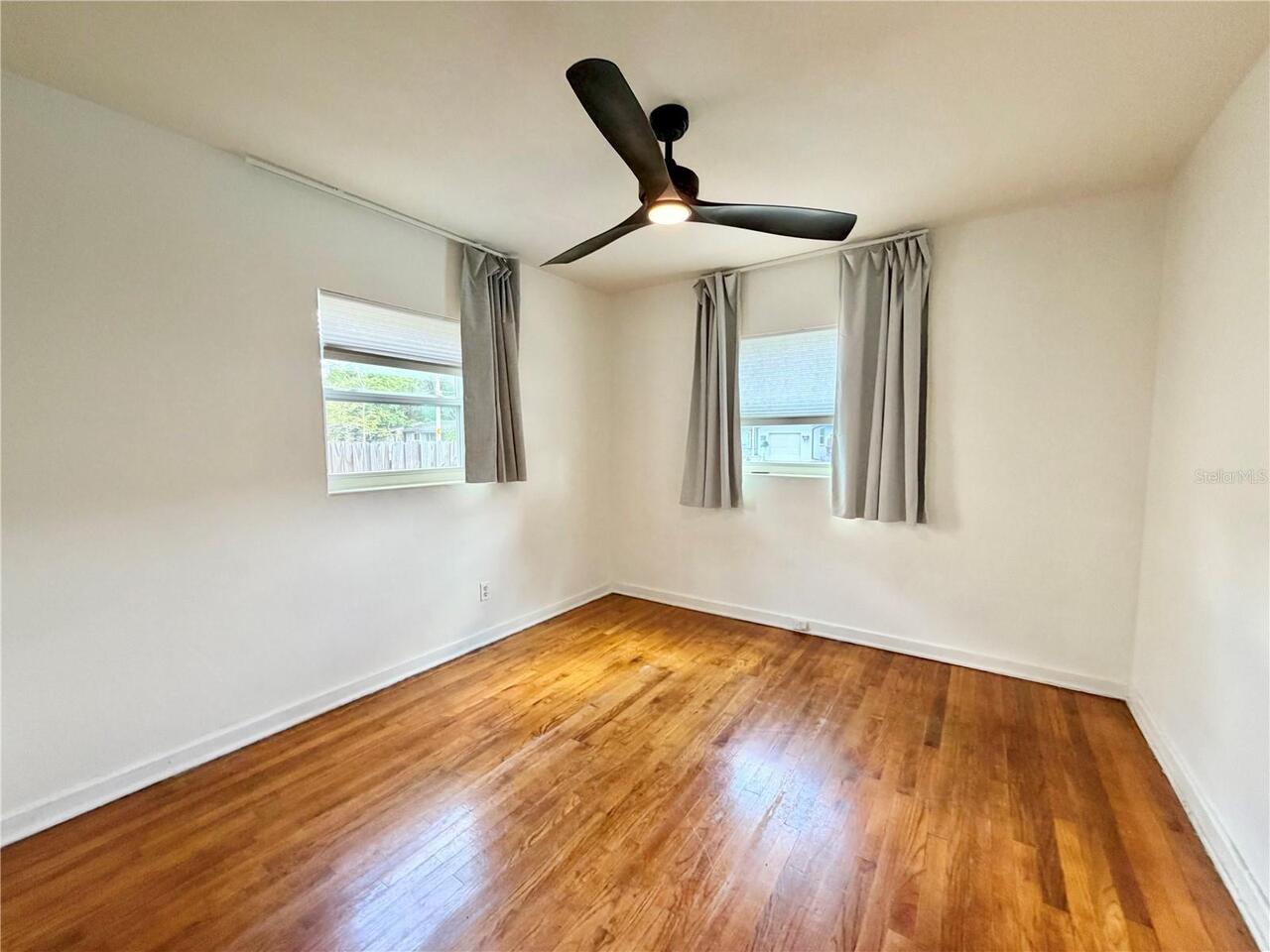 Listing Photo 10