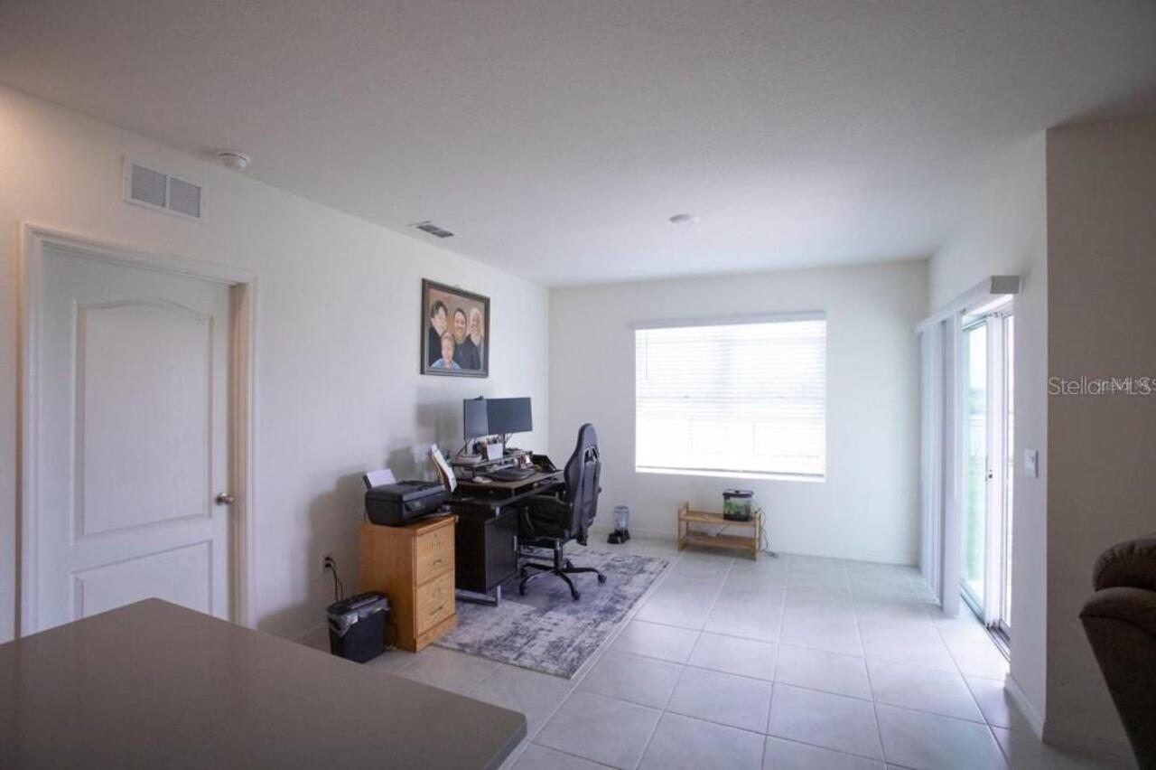 Listing Photo 9