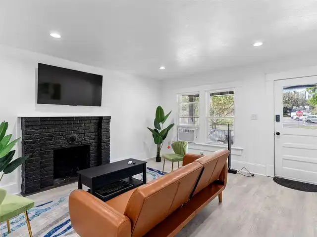 Listing Photo 6