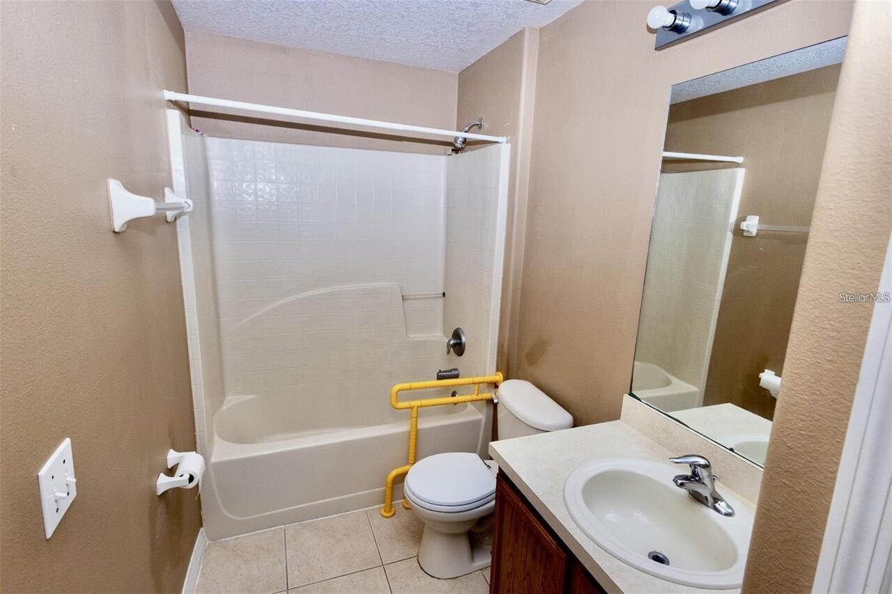 Listing Photo 8